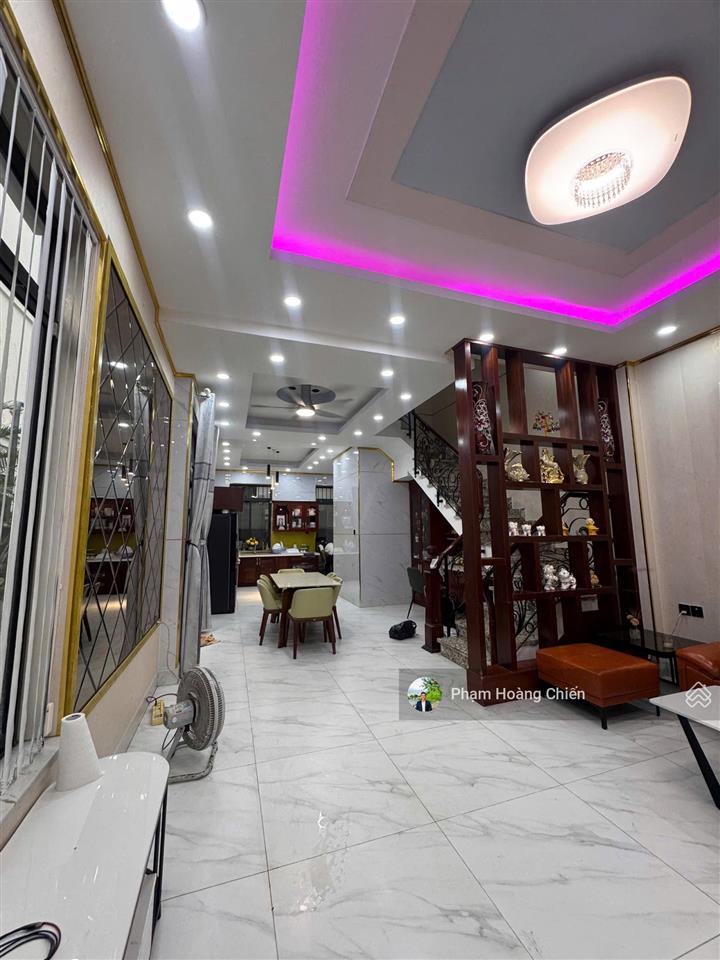 Bán nhà phố lakeview city dt 7x20m giá 25 tỷ full nội thất 4pn 5wc, ngân hàng cho vay  0907 110 ***