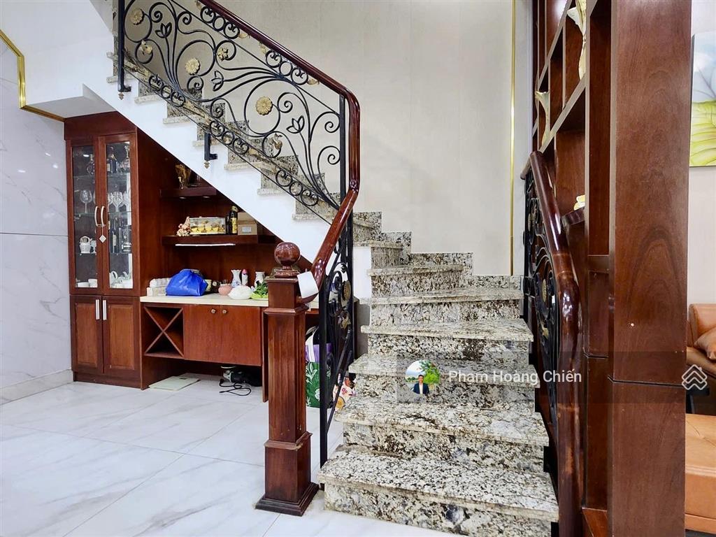 Bán nhà phố lakeview city dt 7x20m giá 25 tỷ full nội thất 4pn 5wc, ngân hàng cho vay  0907 110 ***