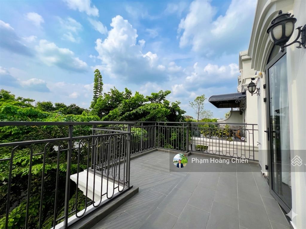 Nhà phố góc 3 mặt thoáng, view hồ giá 38 triệu bao thuế, 1 trệt 3 lầu, đường 25m làm vp rất phù hợp