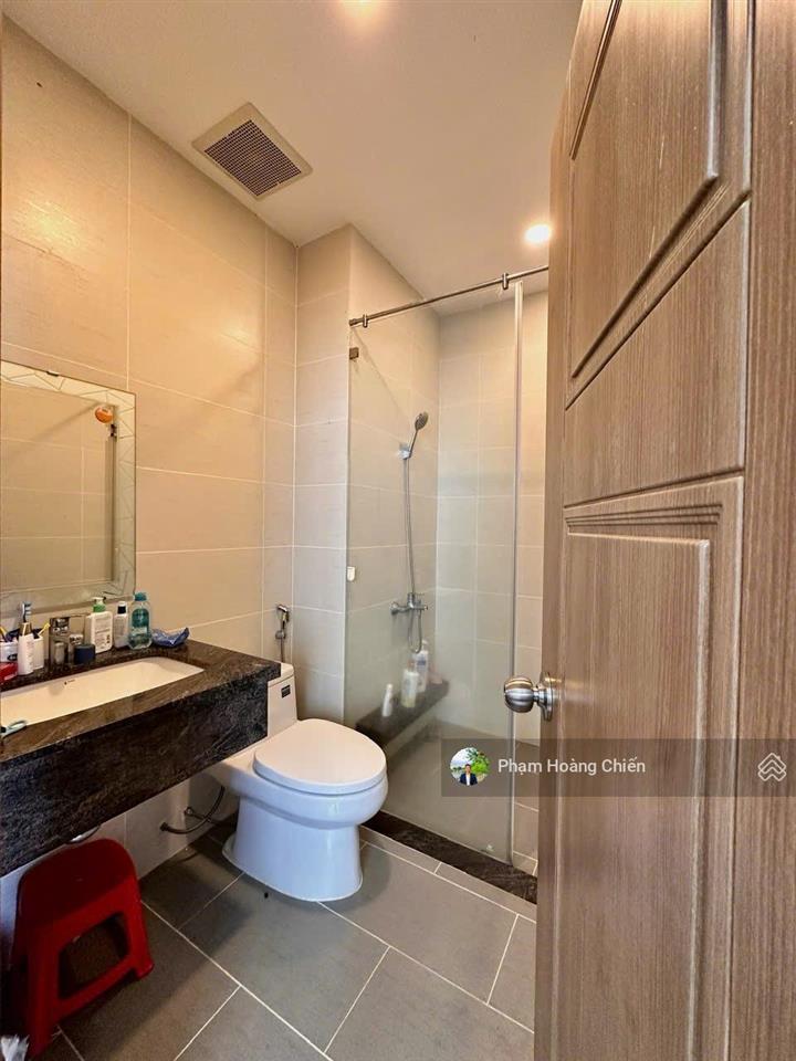 Cho thuê nhà phố góc ngang 7m, full nội thất cao cấp 4pn 5wc giá 35 triệu, có sân vườn thoáng mát