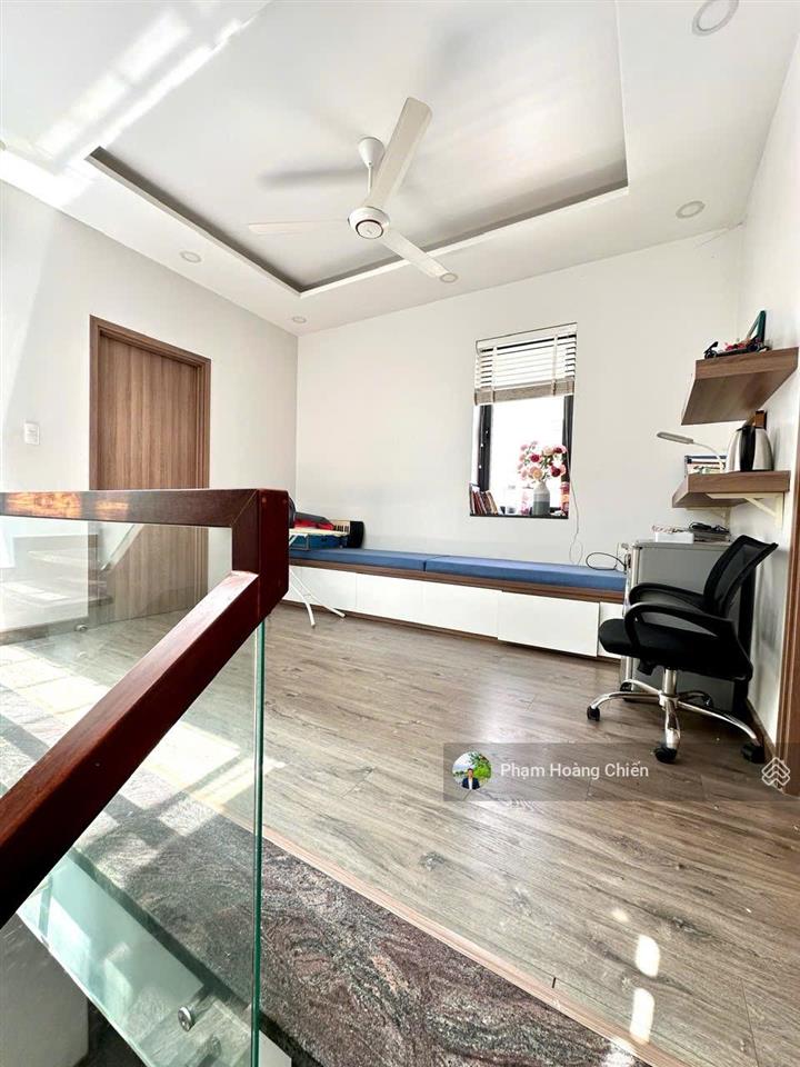 Cho thuê nhà phố góc ngang 7m, full nội thất cao cấp 4pn 5wc giá 35 triệu, có sân vườn thoáng mát