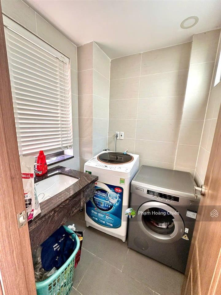 Cho thuê nhà phố góc ngang 7m, full nội thất cao cấp 4pn 5wc giá 35 triệu, có sân vườn thoáng mát