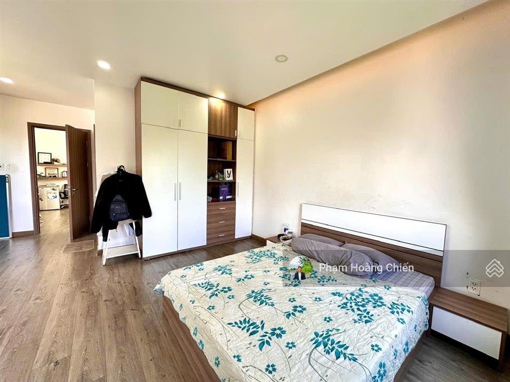 Cho thuê nhà phố góc ngang 7m, full nội thất cao cấp 4pn 5wc giá 35 triệu, có sân vườn thoáng mát