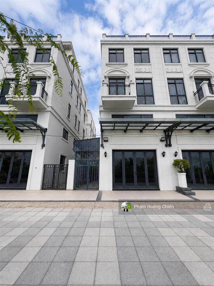 Cho thuê shophouse góc 7x20m song hành giá 50triệu, hoàn thiệnmáy lạnh, thang máy vào làm vp liền