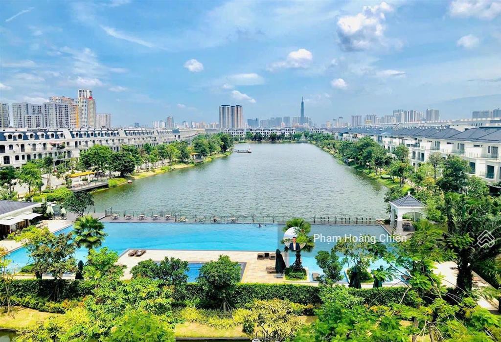 Cho thuê shophouse góc 7x20m song hành giá 50triệu, hoàn thiệnmáy lạnh, thang máy vào làm vp liền