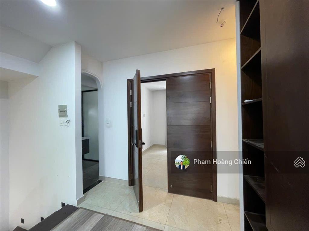 Mới cho thuê nhà phố lakeview city, dt 5x20m giá 30 triệu nhà hoàn thiện 4pn 5wc, gần hồ, công viên