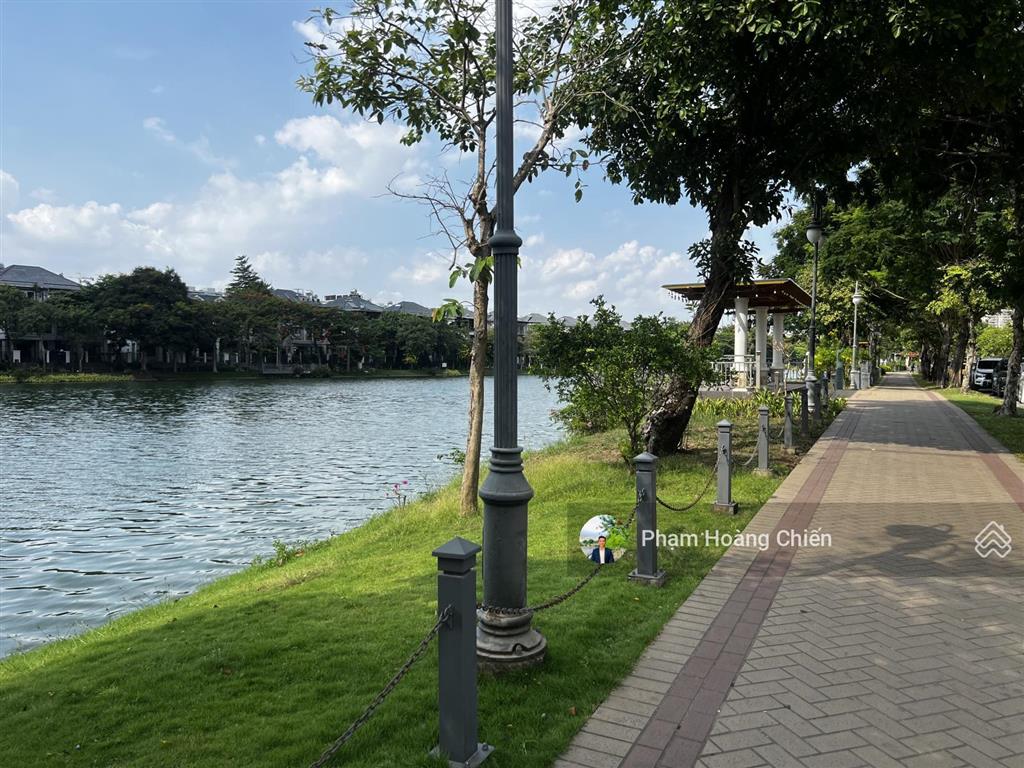 Mới cho thuê nhà phố lakeview city, dt 5x20m giá 30 triệu nhà hoàn thiện 4pn 5wc, gần hồ, công viên