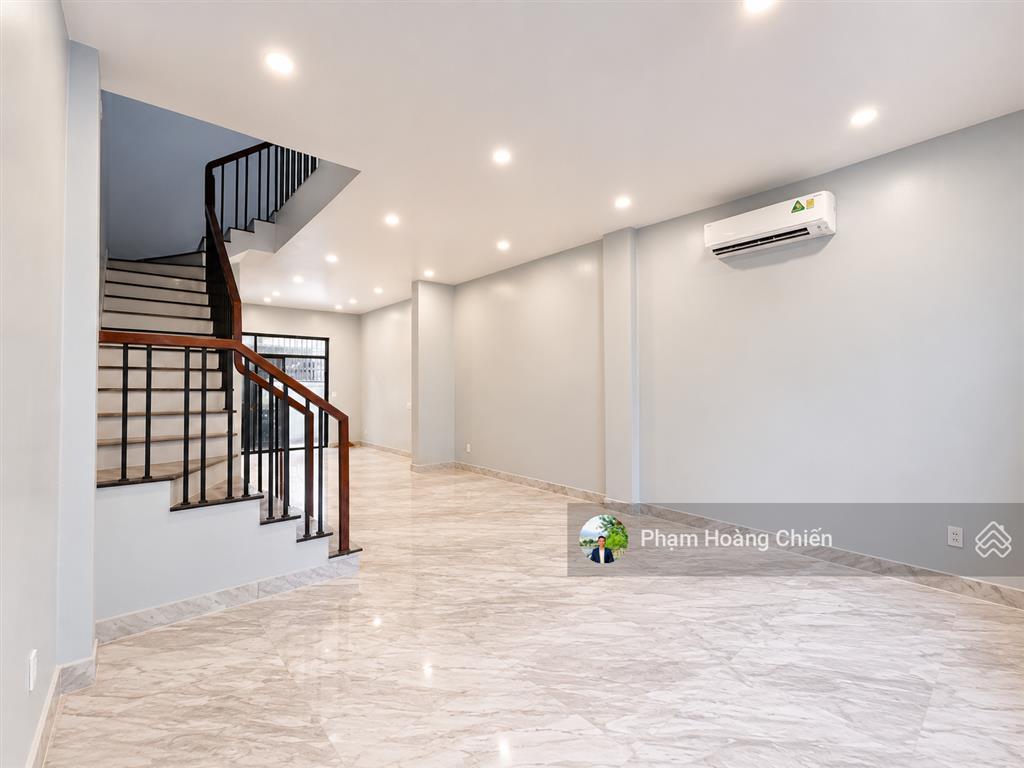 Mới cho thuê nhà phố lakeview city, dt 5x20m giá 30 triệu nhà hoàn thiện 4pn 5wc, gần hồ, công viên