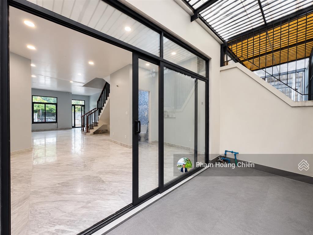 Mới cho thuê nhà phố lakeview city, dt 5x20m giá 30 triệu nhà hoàn thiện 4pn 5wc, gần hồ, công viên