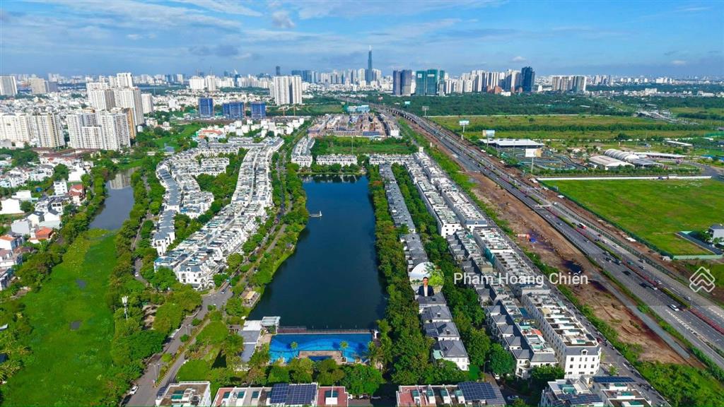 Mới cho thuê nhà phố lakeview city, dt 5x20m giá 30 triệu nhà hoàn thiện 4pn 5wc, gần hồ, công viên