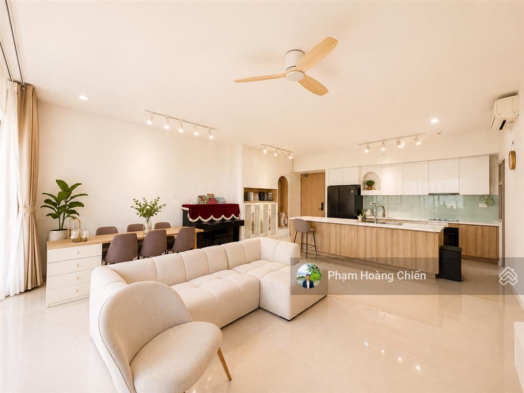 Cho thuê căn góc 3pn, full nội thất giá 28 triệu, palm heights, 121m² bancon siêu rộng view hồ bơi