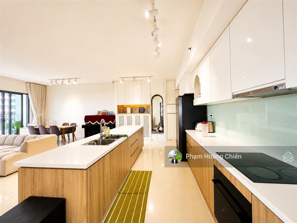Cho thuê căn góc 3pn, full nội thất giá 28 triệu, palm heights, 121m² bancon siêu rộng view hồ bơi