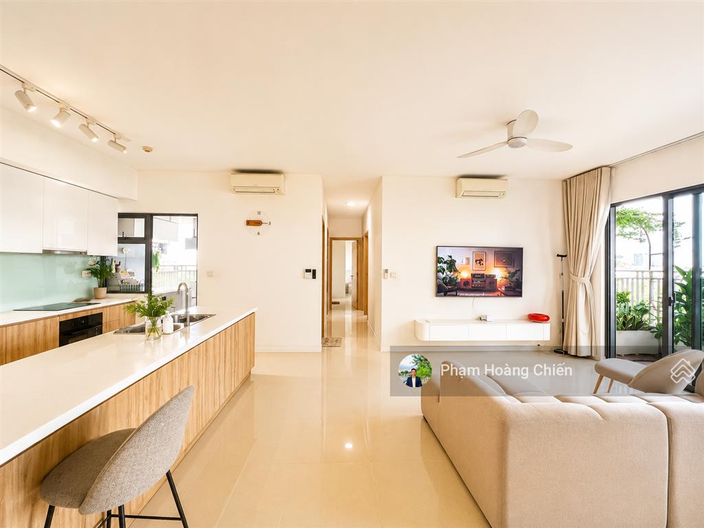 Cho thuê căn góc 3pn, full nội thất giá 28 triệu, palm heights, 121m² bancon siêu rộng view hồ bơi