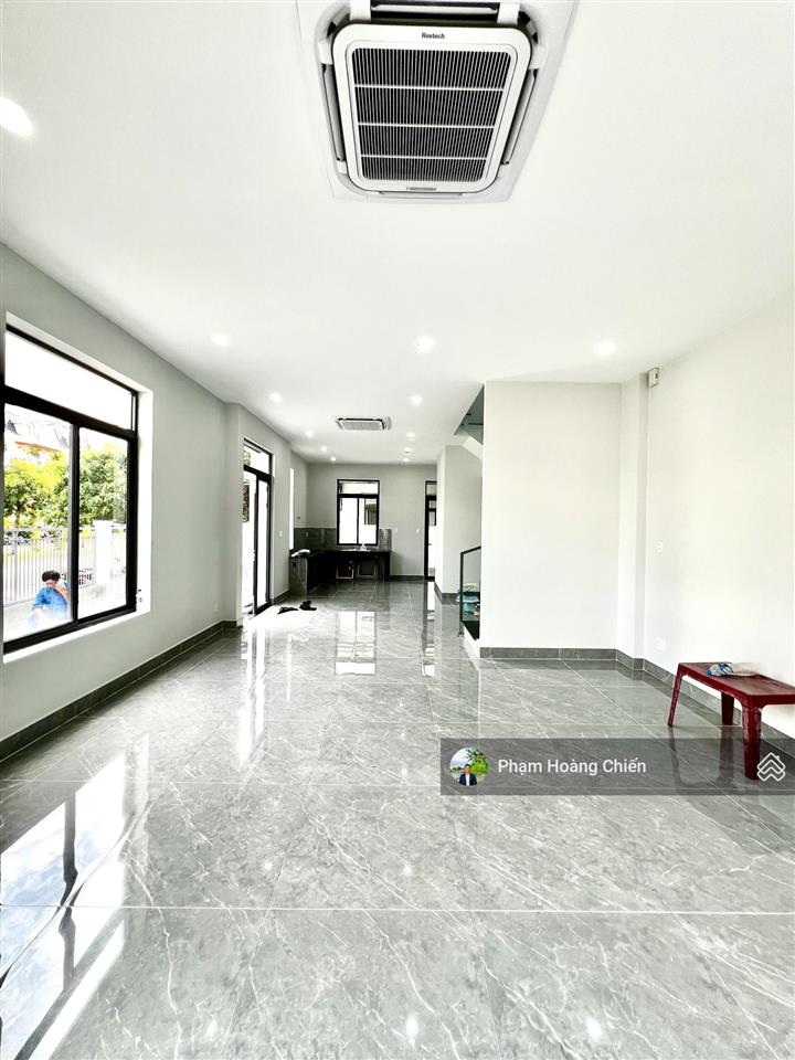 Hàng hót! nhà góc 2 mặt tiền, nở hậu, view hồ đường 25m 9x20m, nhà mới 100% chỉ 38 triệu/tháng