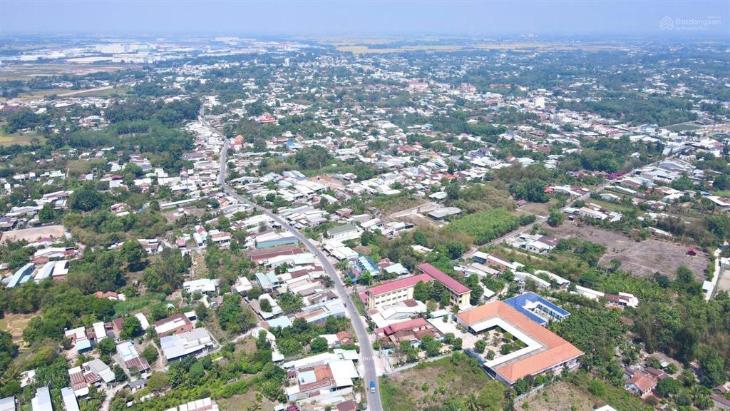 Lô góc 2 mặt tiền 144m2(ngang 7 nở hậu 10)giá 1 tỷ 050 triệu ngay kcn thành thành công trảng bàng