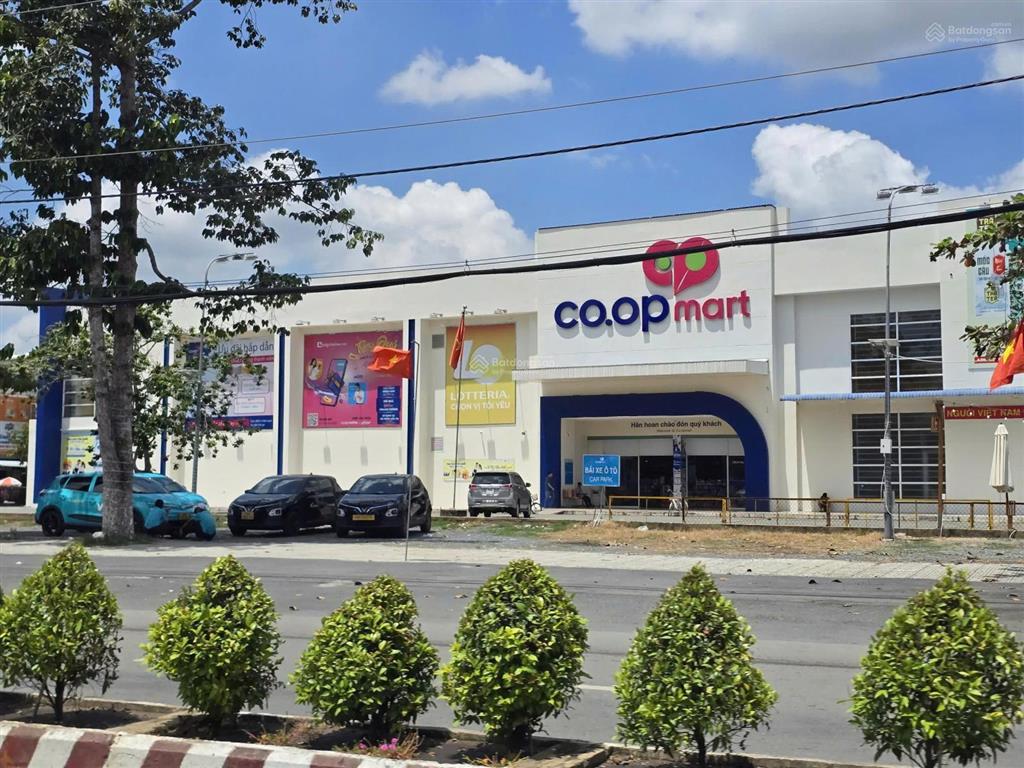 Lô góc 2 mặt tiền 144m2(ngang 7 nở hậu 10)giá 1 tỷ 050 triệu ngay kcn thành thành công trảng bàng