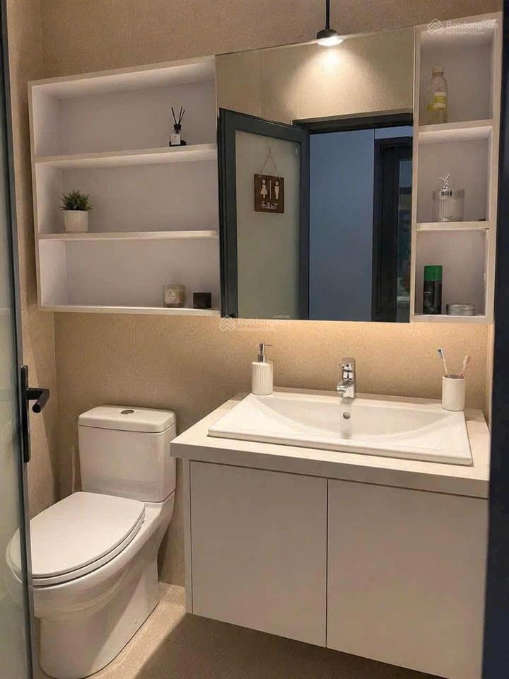 Central plaza  2pn, full nội thất, 75m2, sổ sẵn, giá bán 5,1 tỷ, cho thuê 14 tr/th.