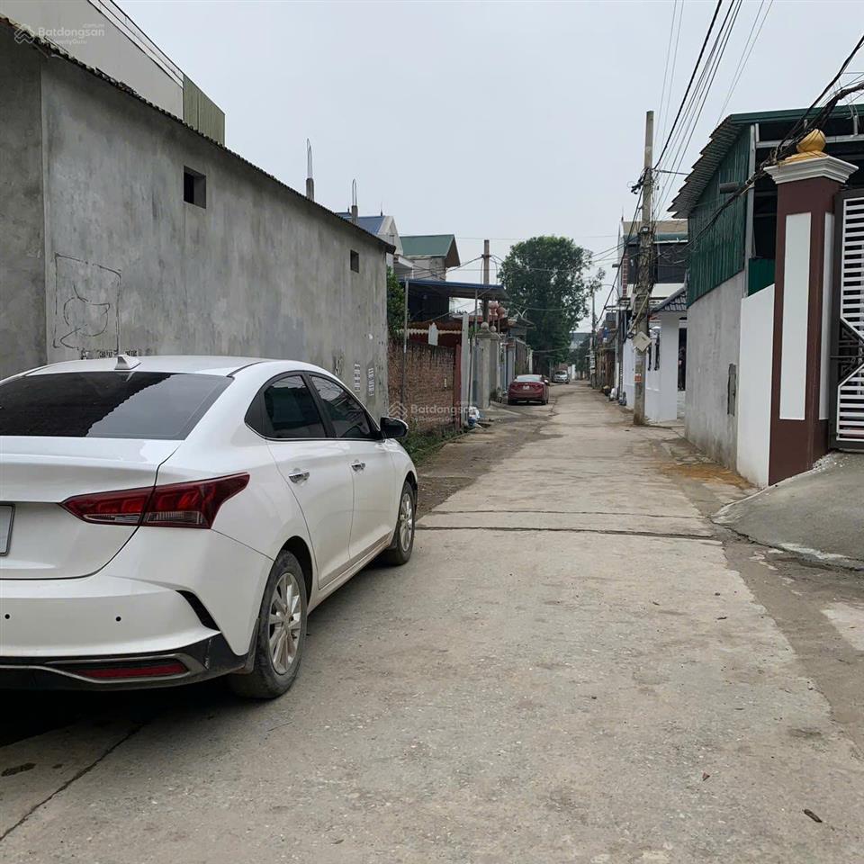 Sát kcn xã phú nghĩa chương mỹ chính chủ 226m2 mặt tiền 10m chia 2 lô, có sẵn nhà, giá chỉ 23tr/m2