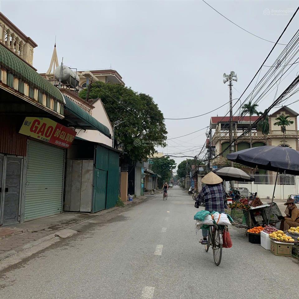 Sát kcn xã phú nghĩa chương mỹ chính chủ 226m2 mặt tiền 10m chia 2 lô, có sẵn nhà, giá chỉ 23tr/m2