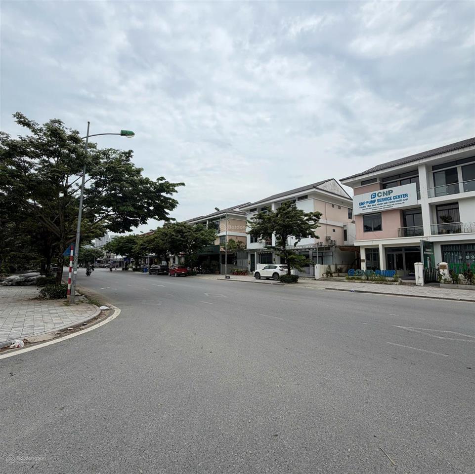 Bán nhà 5 tầng khu đất dịch vụ dương nội hà đông  50m  6 phòng ngủ  vỉa hè rộng  giá hơn 10 tỷ