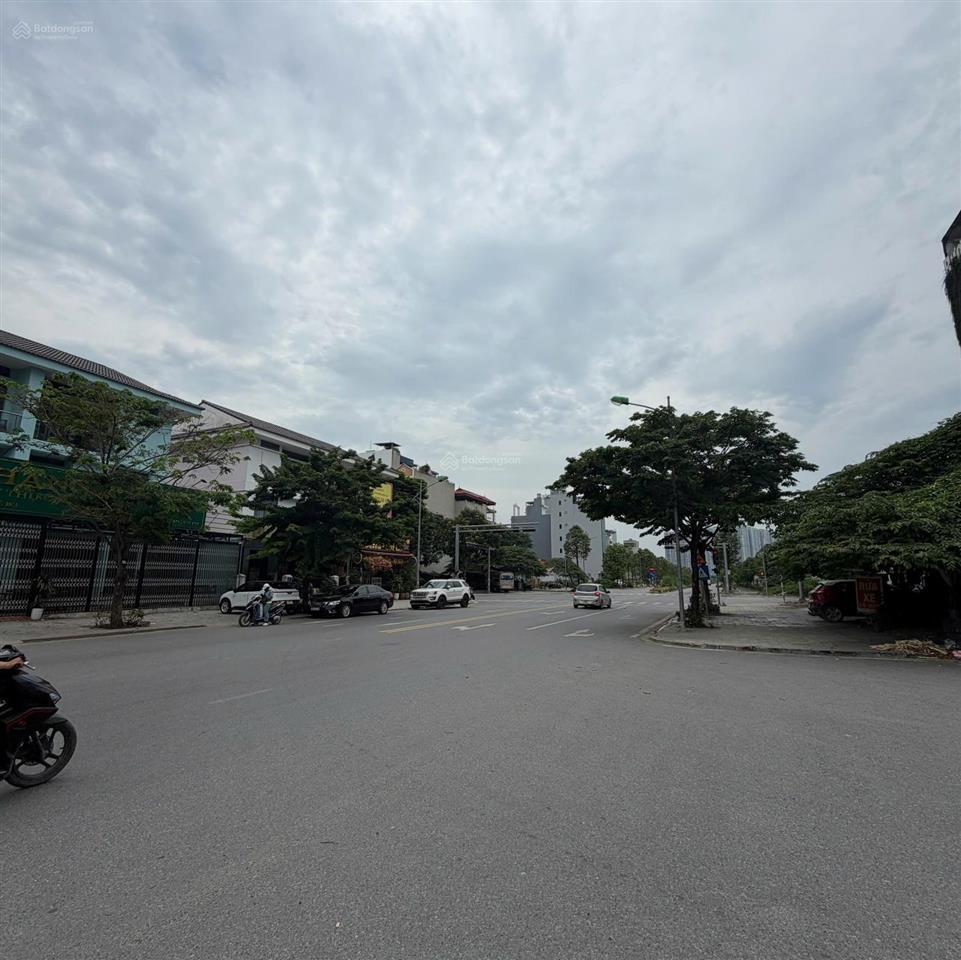 Bán nhà 5 tầng khu đất dịch vụ dương nội hà đông  50m  6 phòng ngủ  vỉa hè rộng  giá hơn 10 tỷ