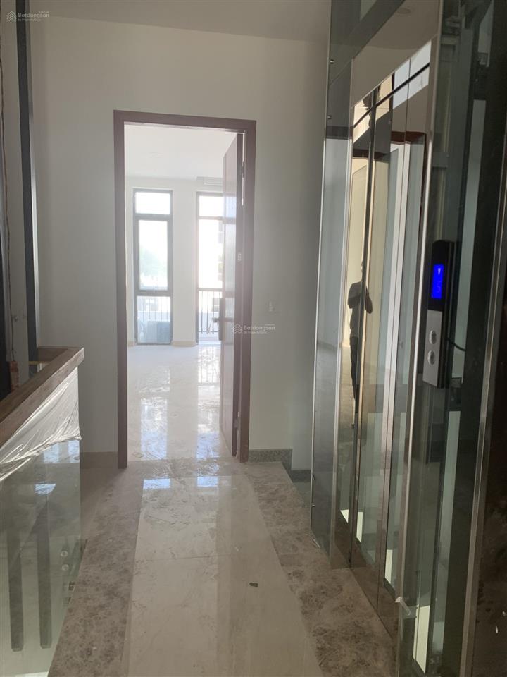 Cho thuê căn liền kề hoàn thiện cơ bản 5 tầng có thang máy tại đường 22m dự án louis city hoàng mai