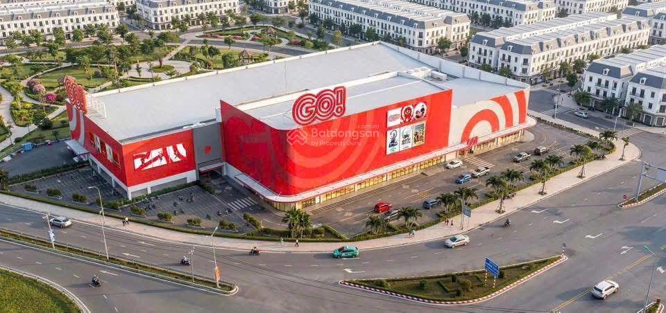 Chính chủ gửi bán lô do5.17 áp góc 137,5m2 đường 20,5m2 trực diện chung cư yên bình, giá 3,6 tỷ