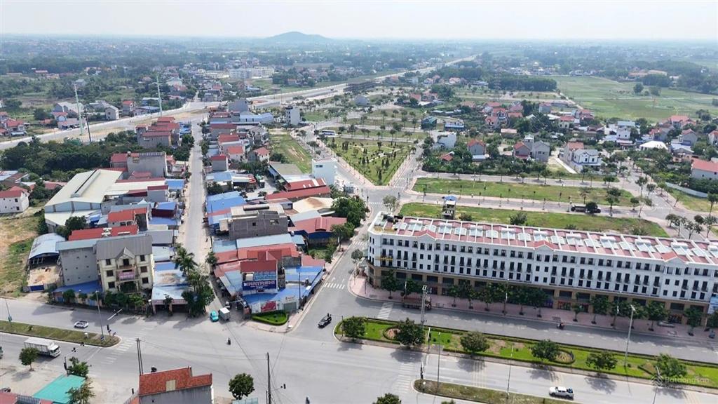 Phòng kd chủ đầu tư tấn đức lô đẹp chủ nhà gửi bán 100m2, giá rẻ chỉ 1.6 tỷ