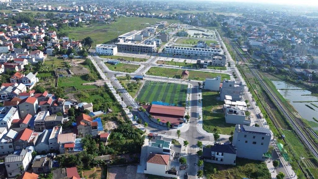 Phòng kd chủ đầu tư tấn đức lô đẹp chủ nhà gửi bán 100m2, giá rẻ chỉ 1.6 tỷ