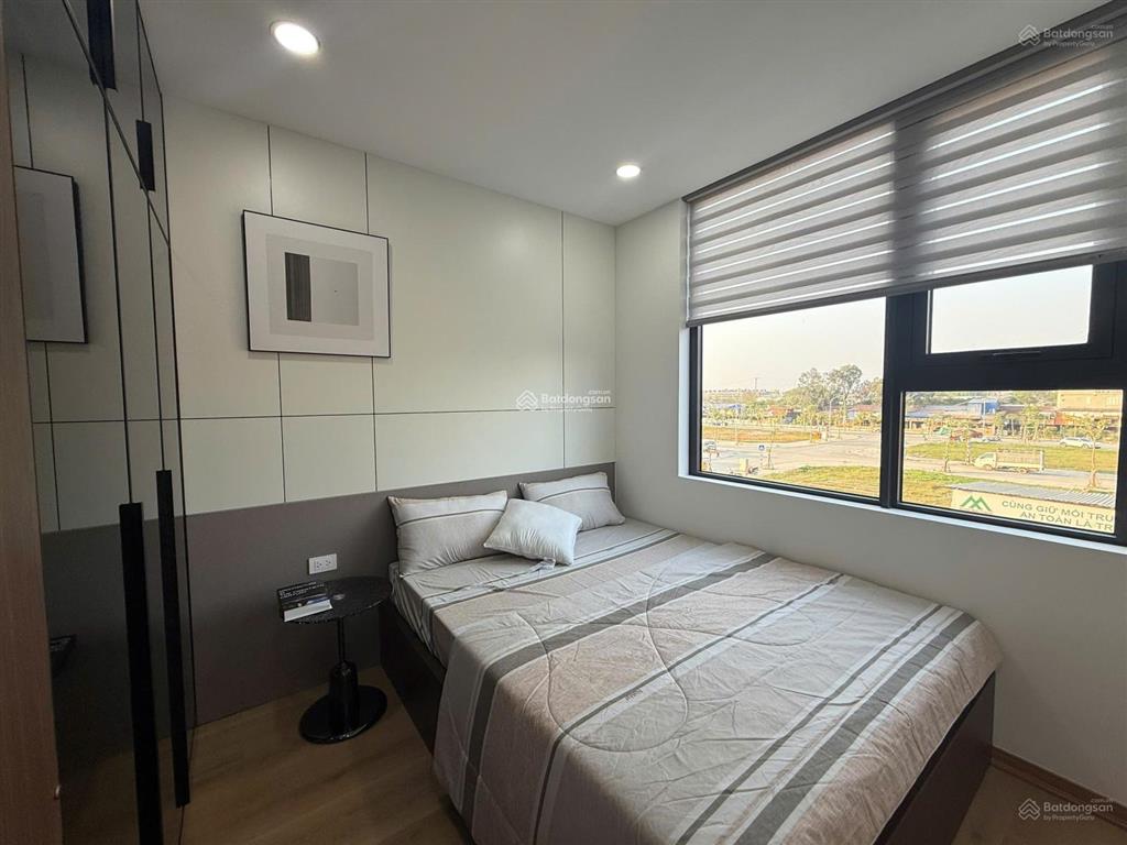 Chính chủ bán căn 1225 view hồ yên bình complex dt 61,6m2, 2pn 2vs đã có full nội thất sắp bàn giao