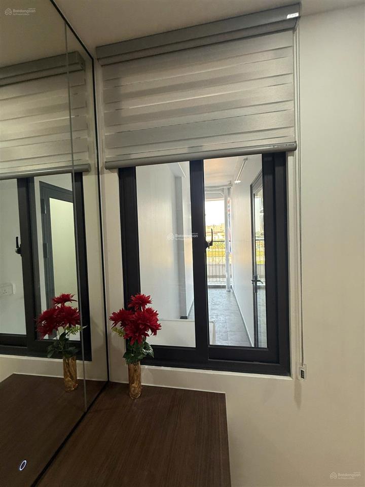 Chính chủ bán căn 1225 view hồ yên bình complex dt 61,6m2, 2pn 2vs đã có full nội thất sắp bàn giao