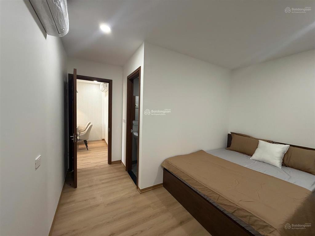 Chính chủ bán căn 1225 view hồ yên bình complex dt 61,6m2, 2pn 2vs đã có full nội thất sắp bàn giao