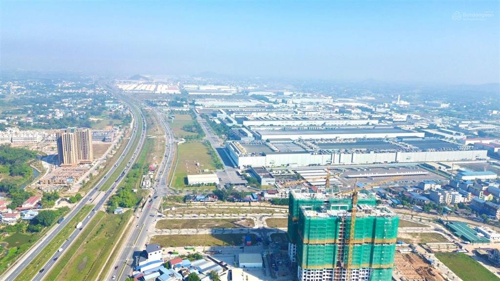 Chính chủ bán căn 1225 view hồ yên bình complex dt 61,6m2, 2pn 2vs đã có full nội thất sắp bàn giao