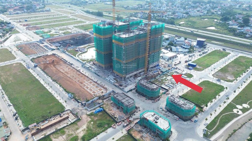 Chính chủ bán do5.18 lô góc 129,5m2 mt 21,5m đường 20,5m trực diện chung cư yên bình giá 4,2 tỷ