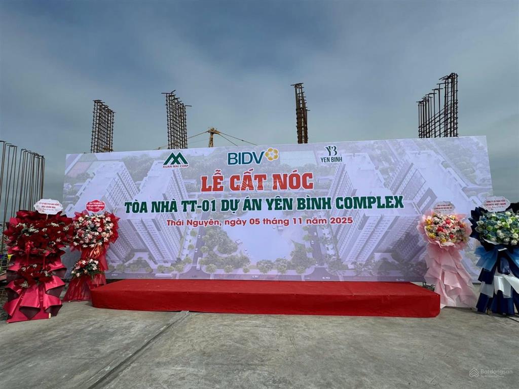 Chính chủ bán do5.18 lô góc 129,5m2 mt 21,5m đường 20,5m trực diện chung cư yên bình giá 4,2 tỷ