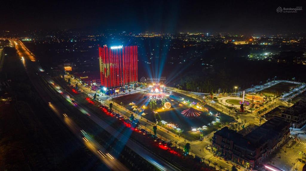 Chính chủ bán lô shophouse ngoại giao ho.01 dt 142,7m2 homie city cổng chính, trục chính kinh doanh