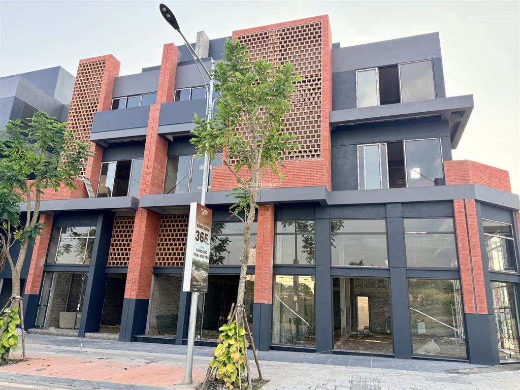 Chính chủ bán hy08 đối diện trung tâm thương mại và chung cư homie city giá 1.9 tỷ