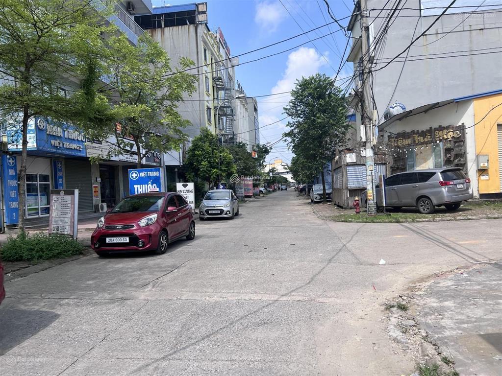 Chính chủ gửi bán đất dt 142,5m2 mt 7,5m thuộc làn 2 chợ samsung sẵn nhà đang cho thuê 19tr/th