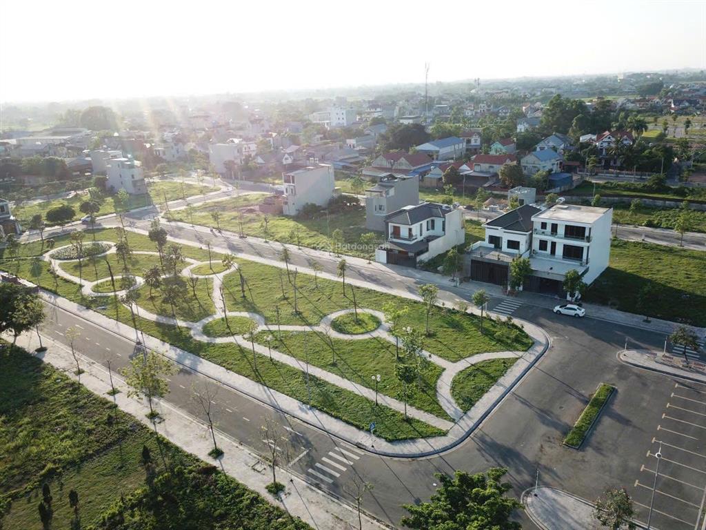 Chính chủ bán 100m2 trục chính cổng đường 20m hướng nam vinaconex 3 phổ yên sẵn sổ giá rẻ 1,9 tỷ