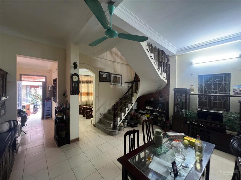 Bán nhà định công hạ 120m2, giá chỉ gần 50tr/m2 tiềm năng tăng giá cao