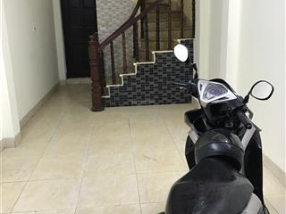 Cho thuê nhà riêng 5 tầng, sàn 30m2, ngách 24/3, hoàng quốc việt, nghĩa đô, hn