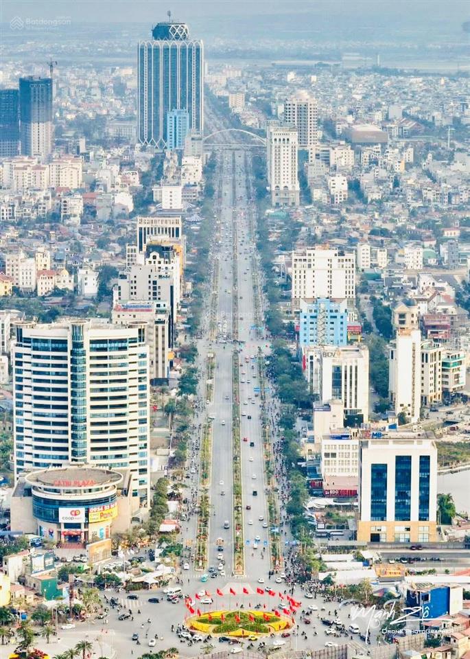 Bán biệt thự 200m2 trung tâm lê hồng phong. 4 tầng sân cổng cực đẹp
