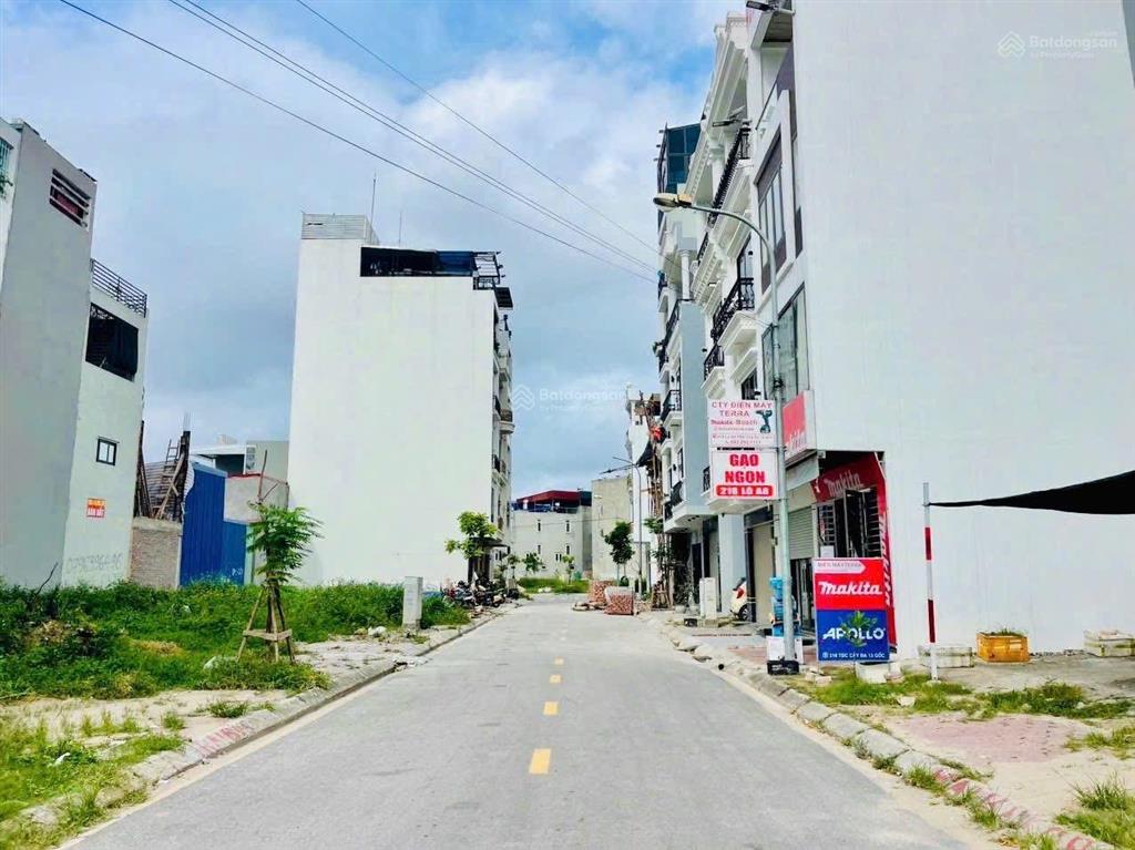 Bán lô 40m2 tđc cây đa, văn cao