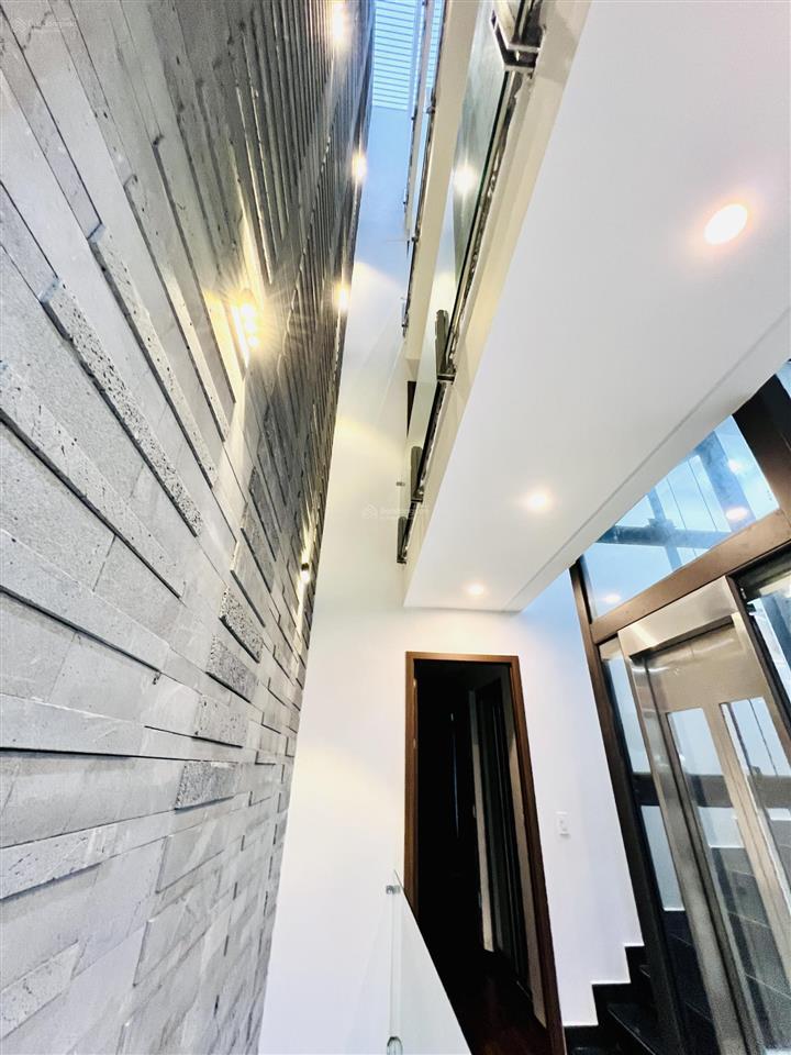 Nhà 5 tầng 81m2 thang máy mặt đường tây trung hành lô 17 lê hồng phong, hải an, hải phòng