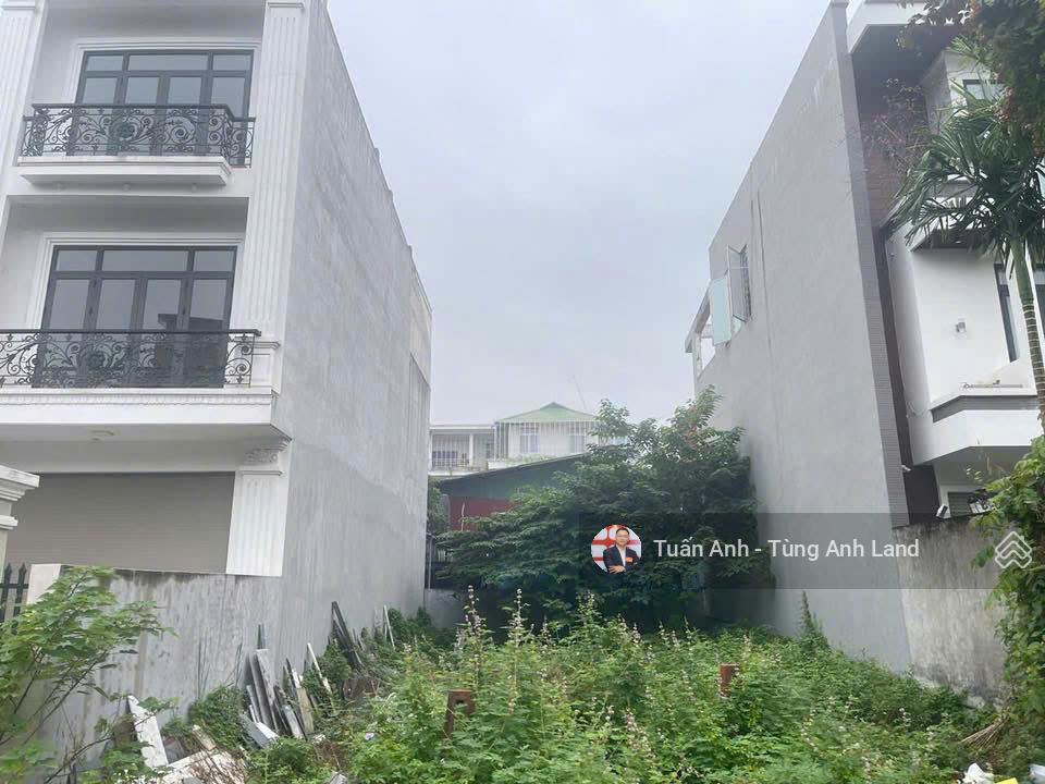 Lô đất 180m2 khu đường bến láng  tuyến 3 lê hồng phong  cần bán gấp