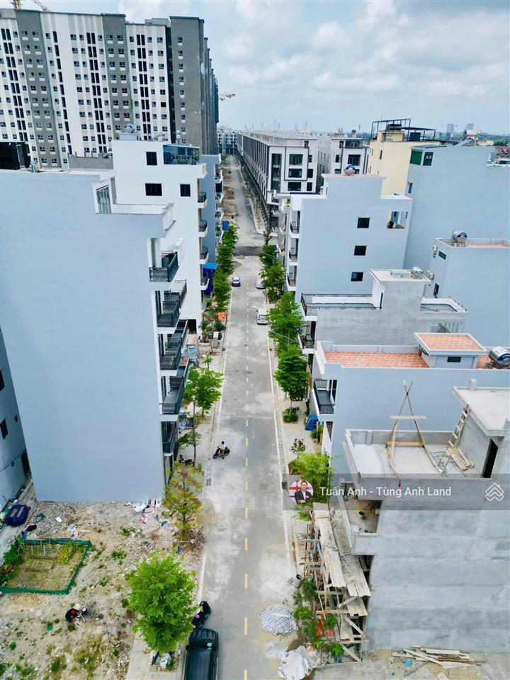 Kho 3 lạc viên lô đất 40m2 giá đang rất đáng chú ý
