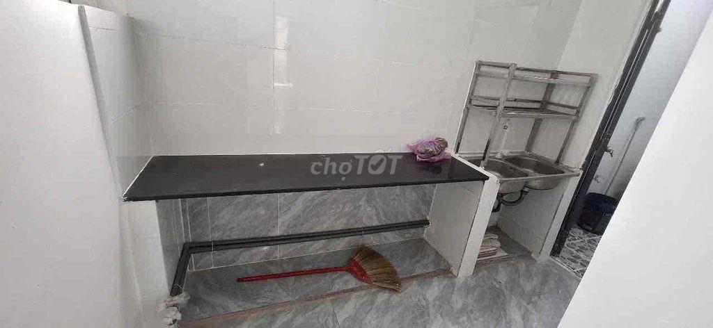 nhà mới, hẻm nhỏ TA08 , cách lê thị Riêng 300m