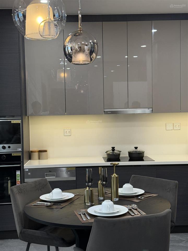Ch view đẹp xuất sắc, 152m2, 3pn, 2wc giá full 7,7 tỷ. đã gồm thuế và phí bảo trì