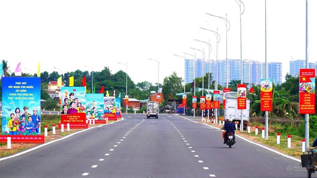 Căn nhà phố 8x20.5m giai đoạn 1, nhà đã xây xong. đang góp đến 12/2026. giá bán 9.8 tỷ