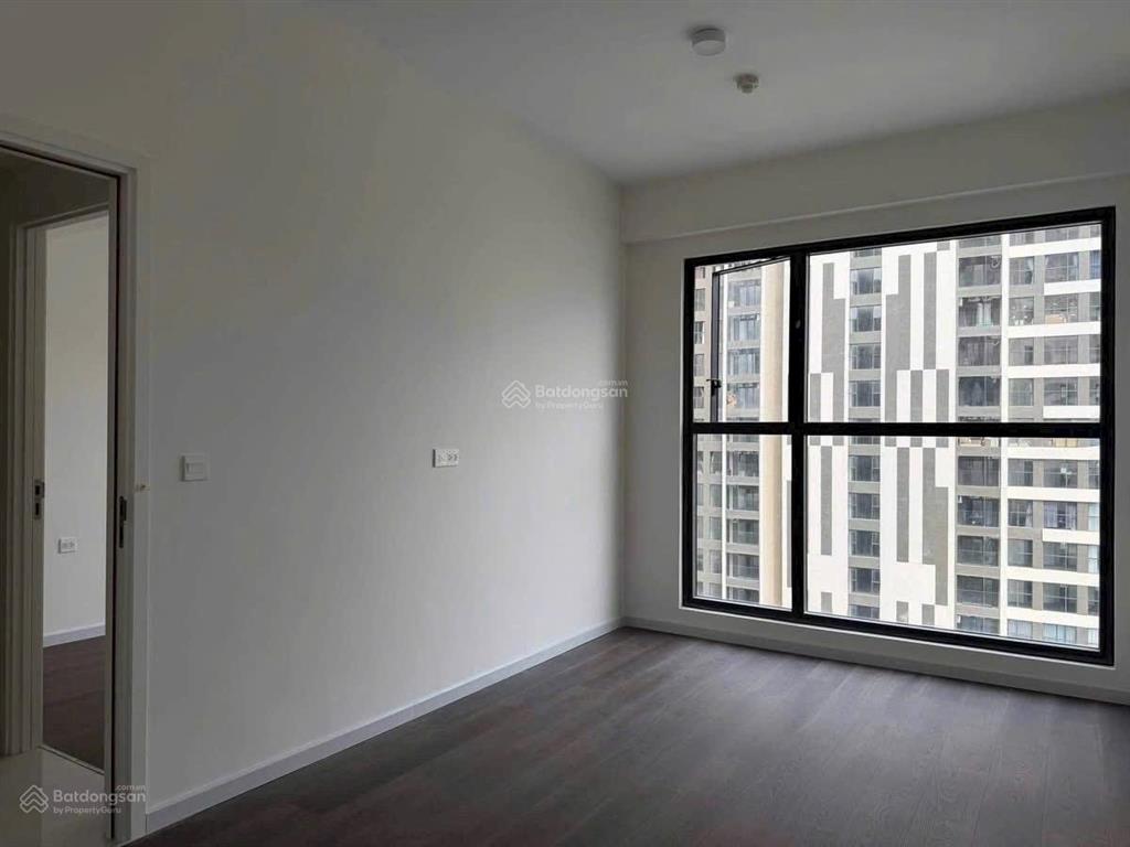 5,9 tỷ sở hữu căn hộ 2pn + 2wc view tầng trung. giá tốt hiện tại,  em 0901 353 ***